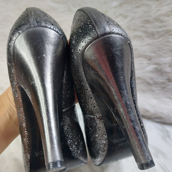 Mac by Marc Jacobs Women's Black Bow Metallic High Heel Leather Shoes EU 37.5 - Picture 8 of 8